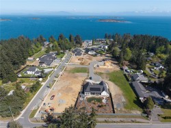 7128 Ocean Blue Pl Lantzville, BC V0R 2H0