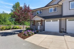 #133-2077 20th St Courtenay, BC V9N 0G2