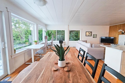 3677 Gardner Rd, Saltair, BC 