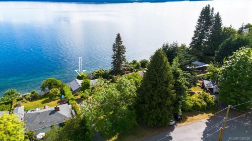 3677 Gardner Rd, Saltair, BC 