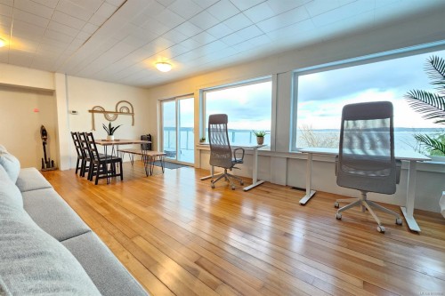 3677 Gardner Rd, Saltair, BC 