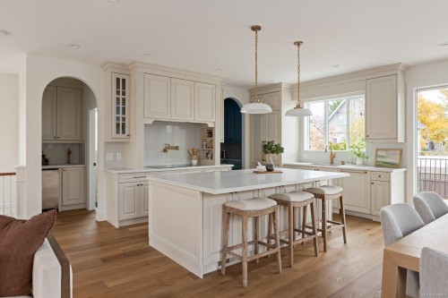 135 Passmore St, Victoria, BC 