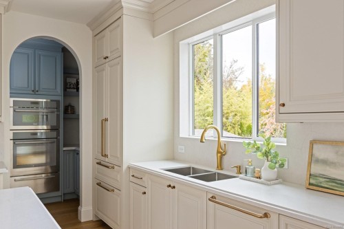 135 Passmore St, Victoria, BC 