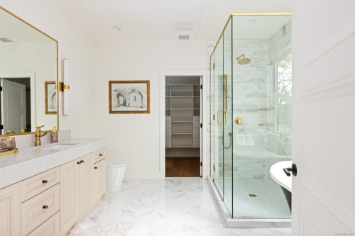 135 Passmore St, Victoria, BC 