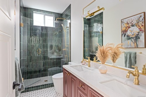 135 Passmore St, Victoria, BC 