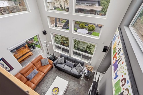 838 Old Esquimalt Rd, Esquimalt, BC 
