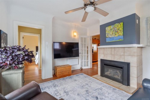 838 Old Esquimalt Rd, Esquimalt, BC 