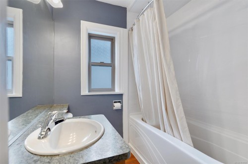 838 Old Esquimalt Rd, Esquimalt, BC 