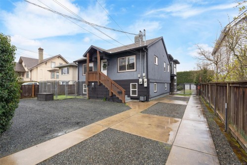 838 Old Esquimalt Rd, Esquimalt, BC 