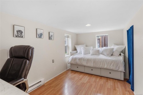 838 Old Esquimalt Rd, Esquimalt, BC 