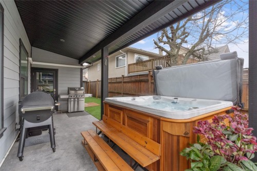838 Old Esquimalt Rd, Esquimalt, BC 