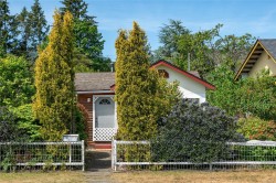479 Hillcrest Ave Nanaimo, BC V9R 3M3