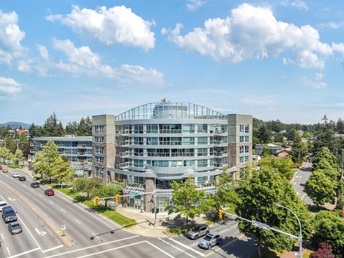 #726-2745 Veterans Memorial Pkwy  Langford, BC V9B 0H4