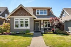 710 West Ridge Way Qualicum Beach, BC V9K 0A9
