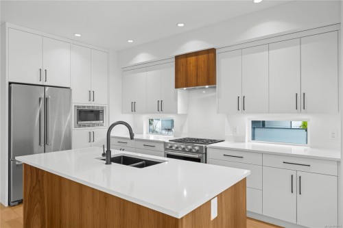 122 Bray Rd, Nanaimo, BC 