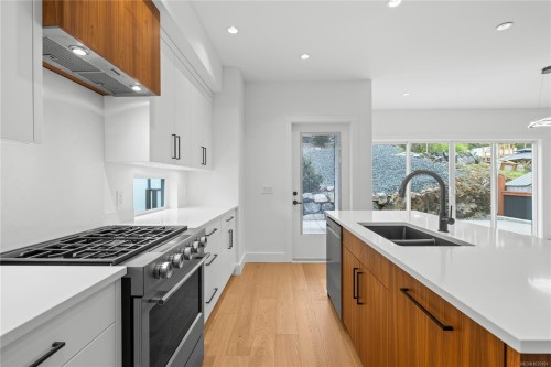 122 Bray Rd, Nanaimo, BC 