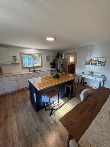 548 Nova St, Nanaimo, BC 