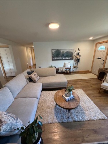 548 Nova St, Nanaimo, BC 