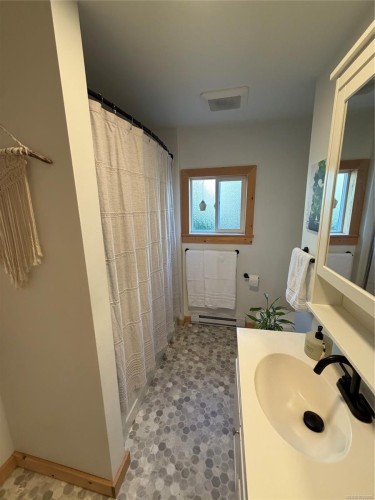548 Nova St, Nanaimo, BC 