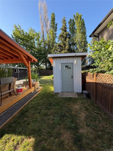 548 Nova St, Nanaimo, BC 