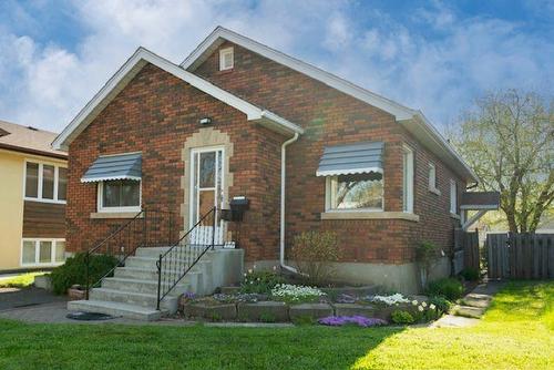 834 Syndicate Ave N  Thunder Bay, ON P7C 3X5