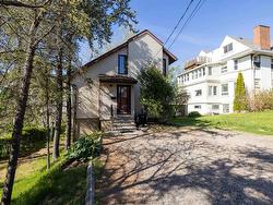 401 HEBERT Street Thunder Bay, ON P7A 4H1