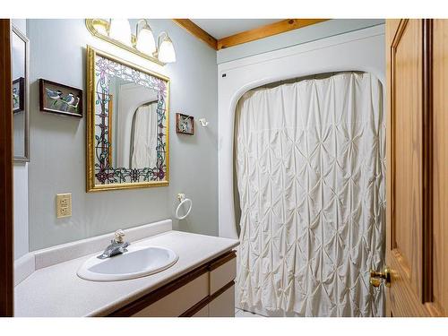 106 Island Avenue, Neebing, ON 