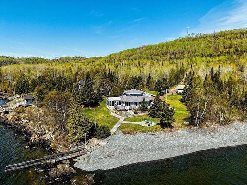 106 Island Avenue, Neebing, ON 
