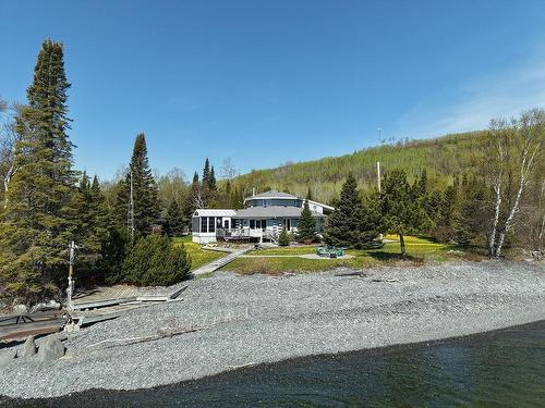 106 Island Avenue, Neebing, ON 