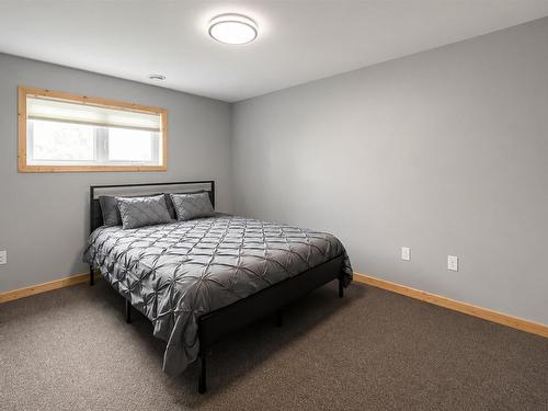 6086 Hwy 11/71, Emo, ON - Indoor Photo Showing Bedroom