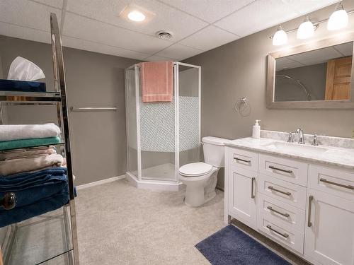 6086 Hwy 11/71, Emo, ON - Indoor Photo Showing Bathroom