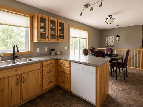 6086 Hwy 11/71, Emo, ON - Indoor Photo Showing Kitchen With Double Sink