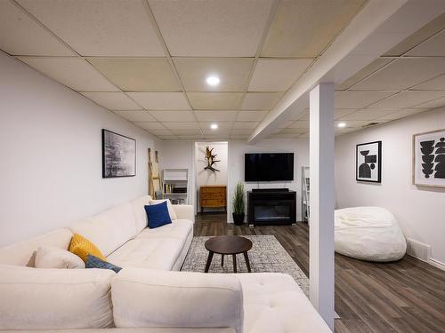 112 Walsh St West, Thunder Bay, ON 