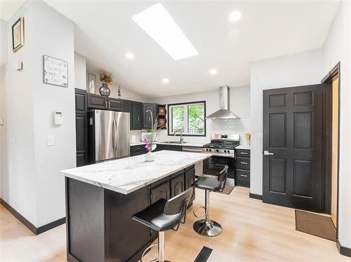 78 Metz St, Winnipeg, MB 