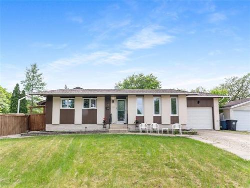 78 Metz ST  Winnipeg, MB R2M 4M5