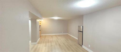 78 Metz St, Winnipeg, MB 