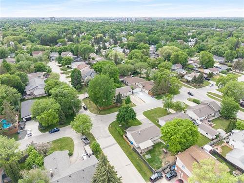 78 Metz St, Winnipeg, MB 