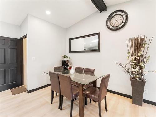 78 Metz St, Winnipeg, MB 