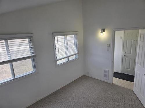 15 Middle Dr, Winnipeg Beach, MB 