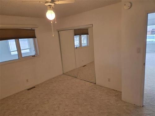 15 Middle Dr, Winnipeg Beach, MB 