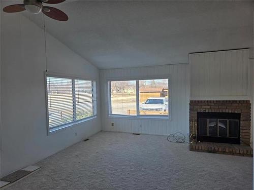 15 Middle Dr, Winnipeg Beach, MB 