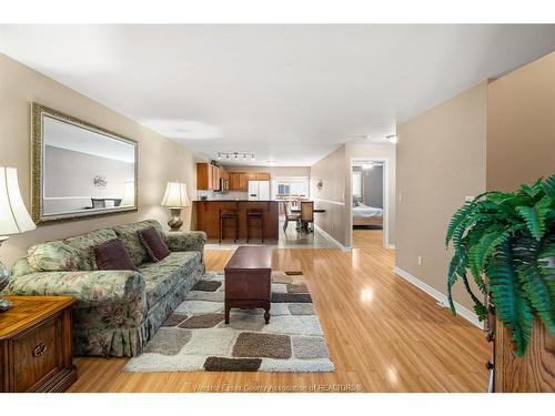 11827 Boulder Crescent, Windsor, ON 