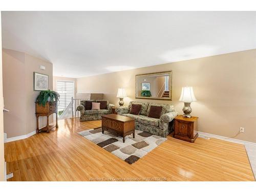 11827 Boulder Crescent, Windsor, ON 