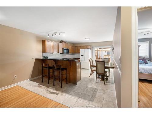 11827 Boulder Crescent, Windsor, ON 