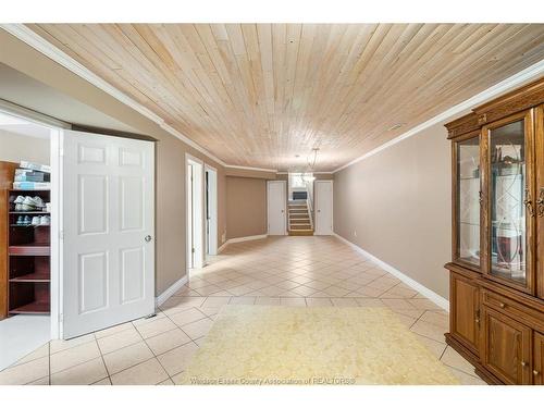 11827 Boulder Crescent, Windsor, ON 