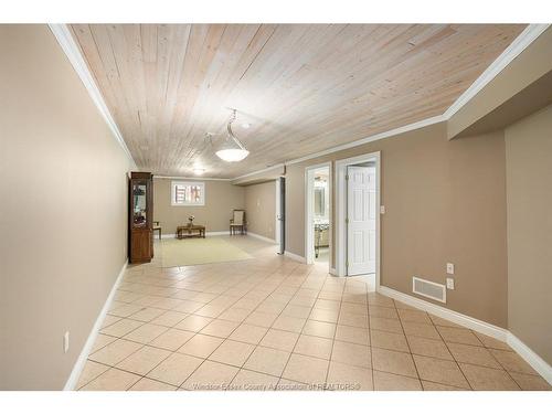 11827 Boulder Crescent, Windsor, ON 