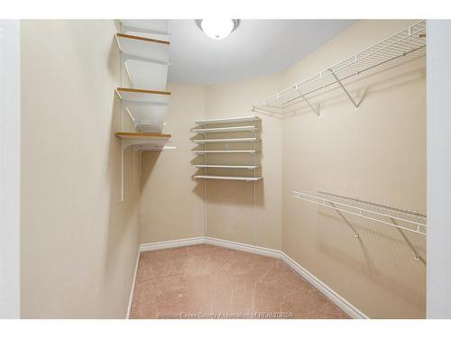 11827 Boulder Crescent, Windsor, ON 