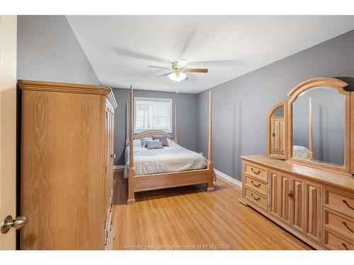 11827 Boulder Crescent, Windsor, ON 