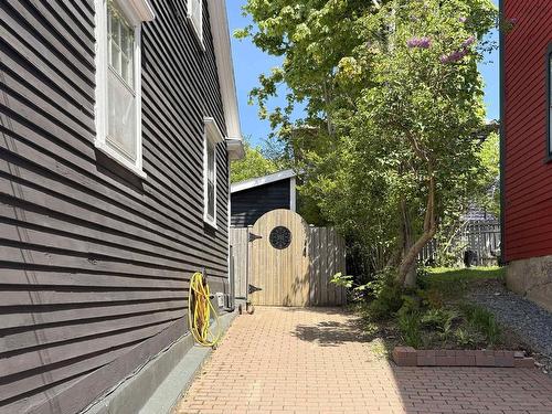 89 York Street, Lunenburg, NS 