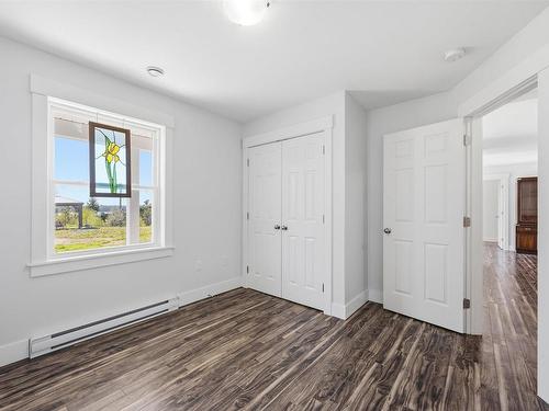 281 Heselton Drive, Ostrea Lake, NS 